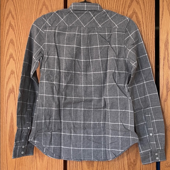 UNTUCKit Gray Checkered Shirt - Picture 2 of 6